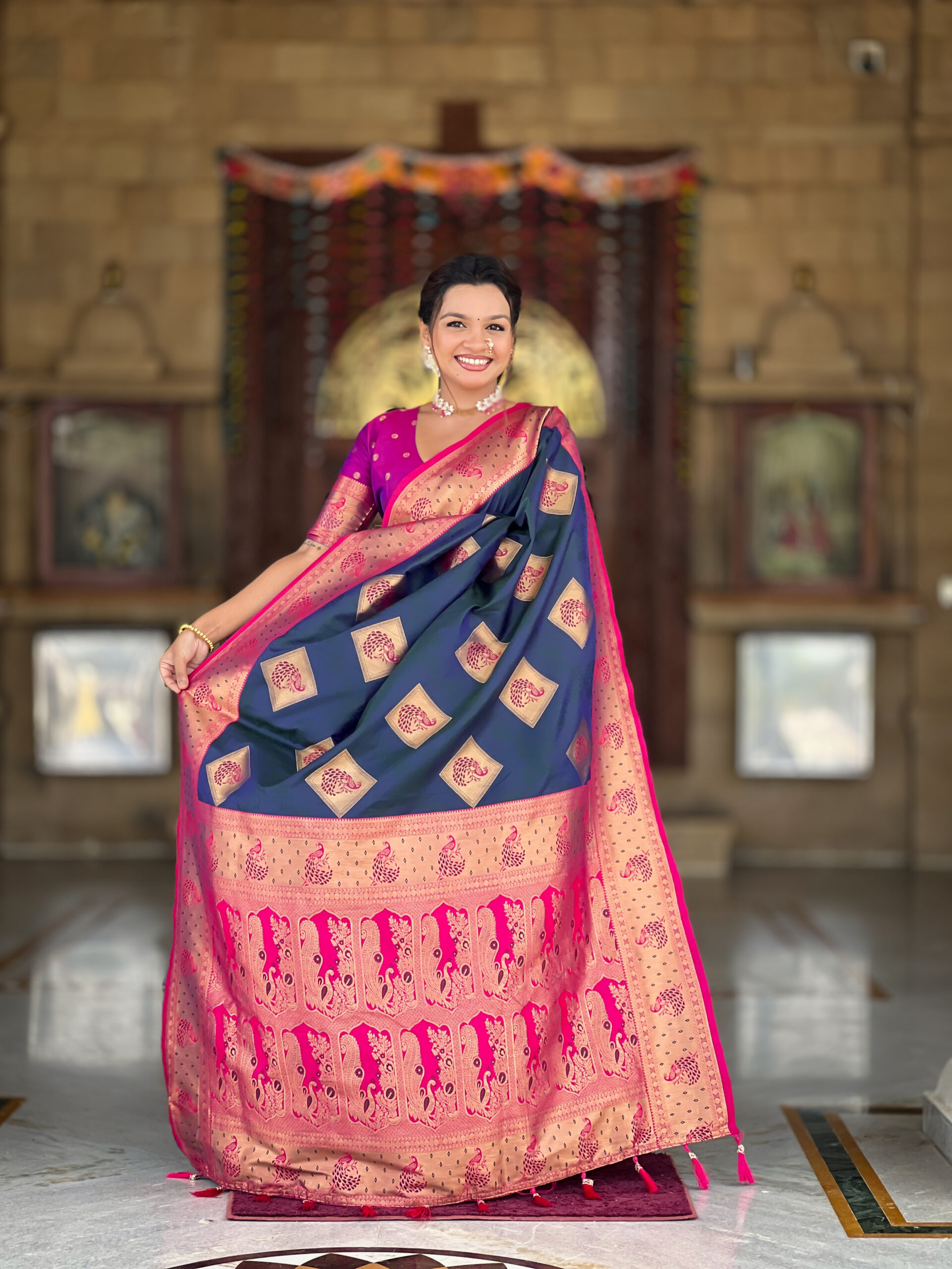 Look Pretty Wearing This Lovely Designer  Saree